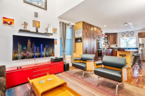 Chicago 2 Beds Family Retreat with Attic Space